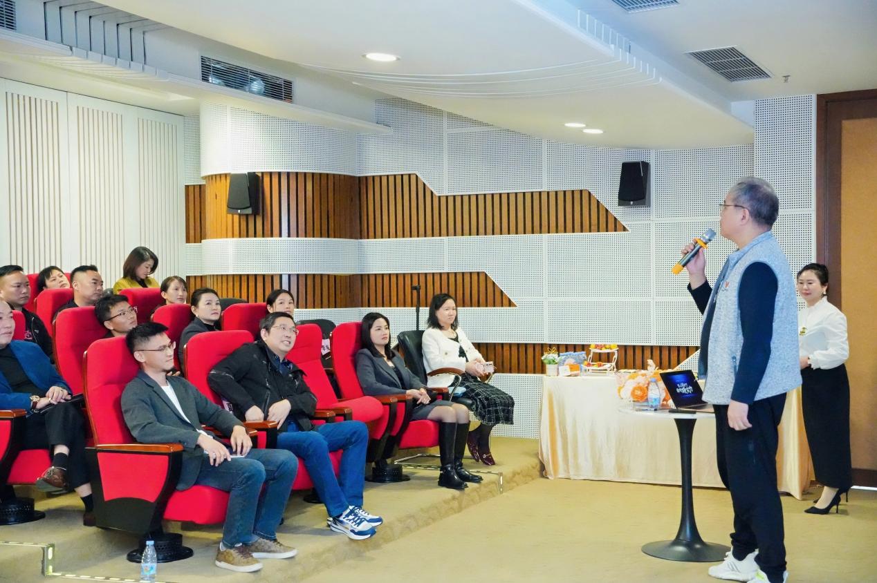 图:劲嘉大健康品牌顾问阮希亚分享画面 神鹊健康科技神鹊闯神V5牡蛎肽